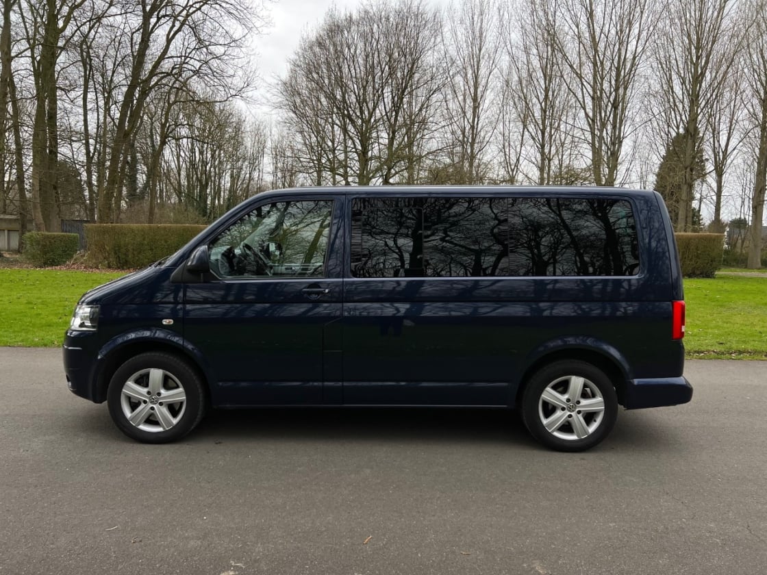 photos TRES BELLE VOLKSWAGEN MULTIVAN 2.0 TDI 179CH TTES OPTIS GPS PRO-CLIM AUTO-REG VITESS-7PLACES AVEC LIT + TABLE - CHAUFFAGE STATIONNAIRE