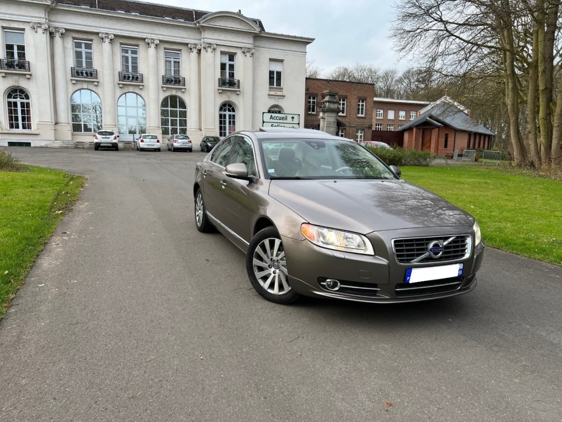 photos TRES BELLE VOLVO S80 2.4D D5 AWD 215CH EDITION LUXE TTES OPTS GPS-DVD-TV-CUIR-CLIM-REG VITESSE-XENON