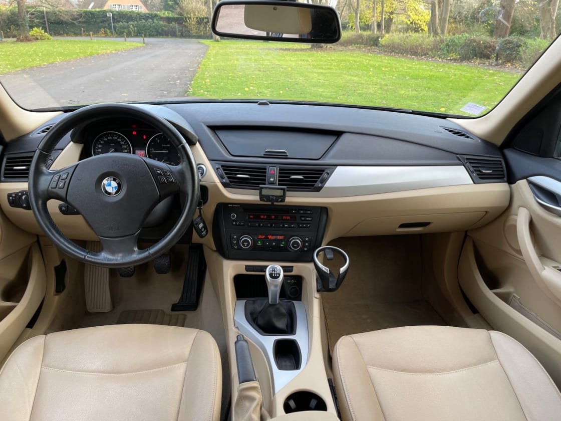 photos Tres belle bmw x1 x-drive pack sport toutes options