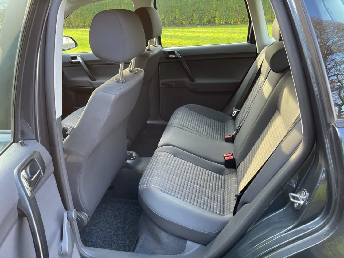 photos TRES BELLE VOLKSWAGEN POLO 1.2I PACK UNITED SPORT TOUTES OPTIONS 1 ERE MAIN FAIBLE KM