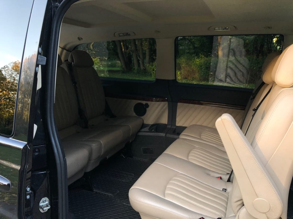 photos Tres belle mercedes-benz vito viano 3.0 cdi204ch long pack ambiante ttes opts gps-dvd-cuir-clim 8pls