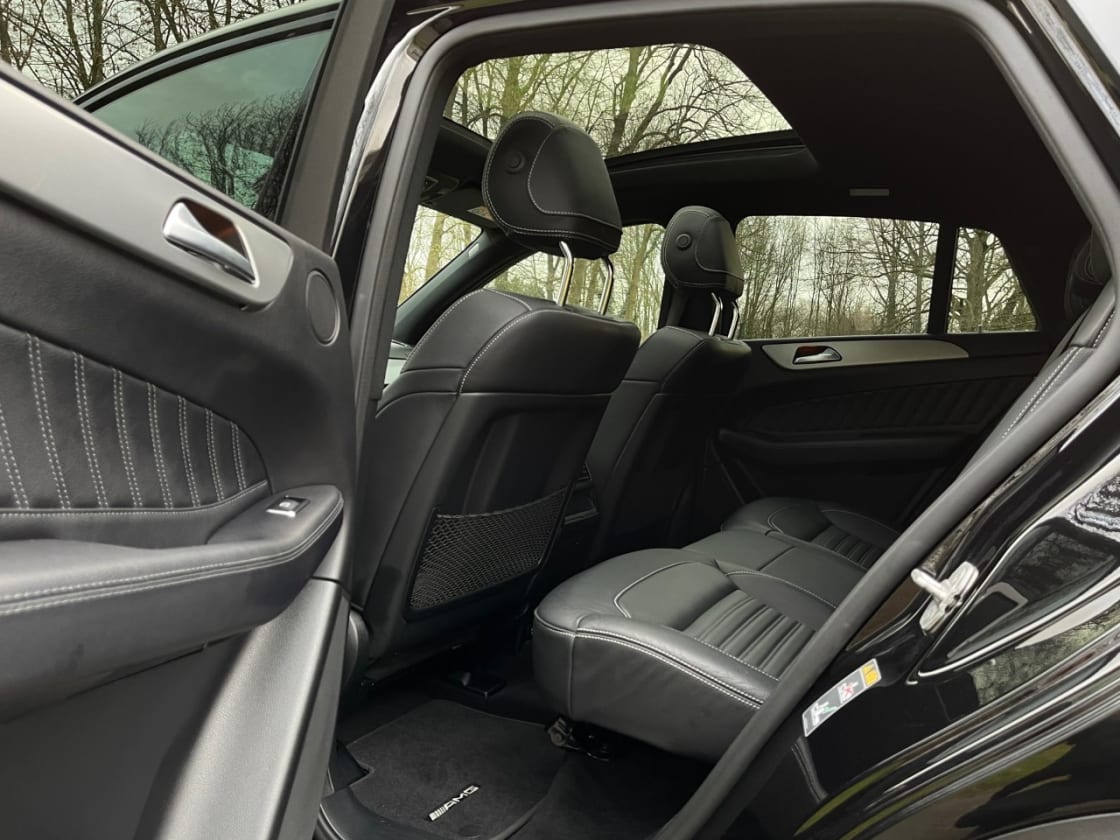 photos TRES BELLE MERCEDES-BENZ GLE 350D 4MATIC PACK AMG D'ORIGINE TTES OPTS TOIT PANO- GPS PRO-CUIR-CLIM-DVD-CAMERA - MAIN LIBRE- AVERTISEUR DEPASSEMENT-XENON LED