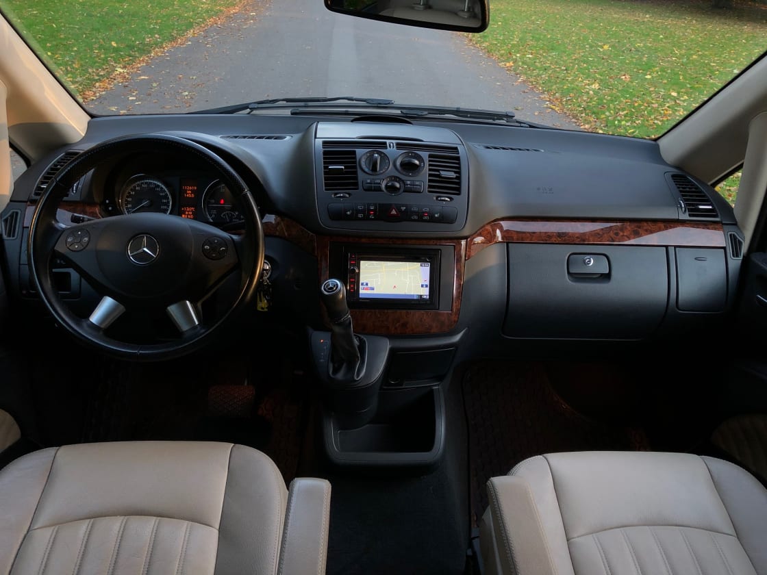 photos Tres belle mercedes-benz vito viano 3.0 cdi204ch long pack ambiante ttes opts gps-dvd-cuir-clim 8pls