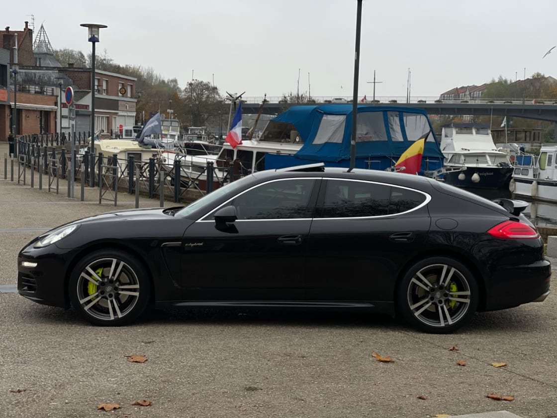 photos TRES BELLE PORSCHE PANAMERA 3.0 4S V6 PDK E-HYBRID GPS PRO-TV-CUIR-CLIM-TOIT PANO-XENON-CAMERA360° 