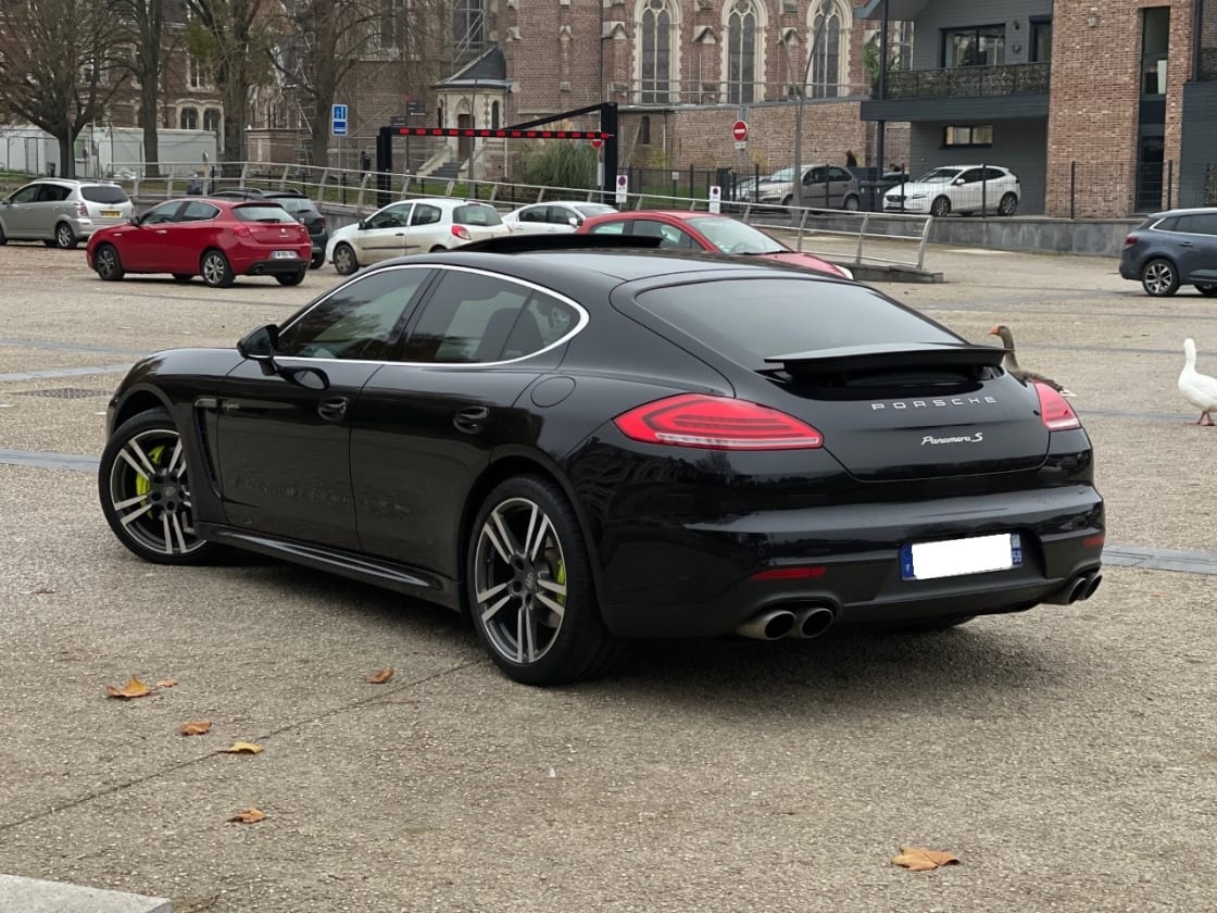 photos TRES BELLE PORSCHE PANAMERA 3.0 4S V6 PDK E-HYBRID GPS PRO-TV-CUIR-CLIM-TOIT PANO-XENON-CAMERA360° 
