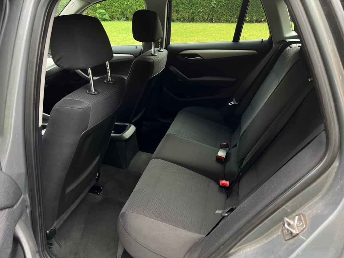 photos TRES BELLE BMW X1 SDRIVE 18D 2.0D PACK SPORT TOUTES OPTIONS