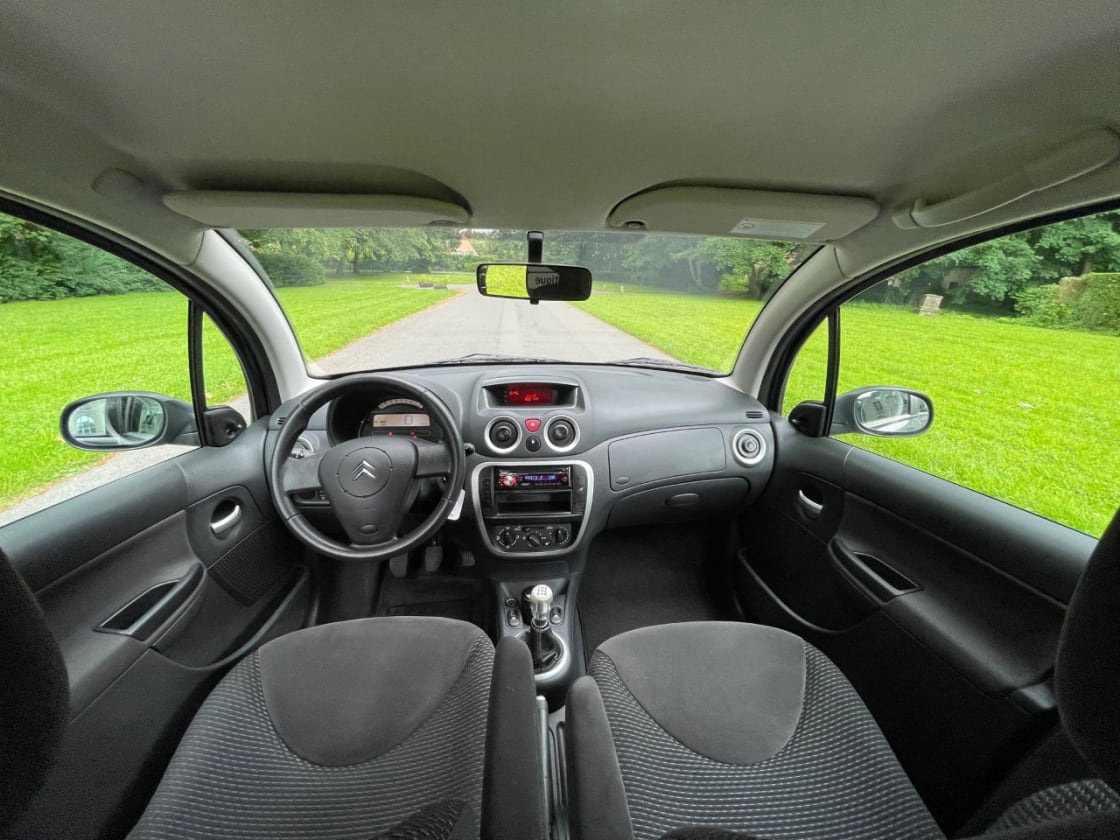 photos TRES BELLE CITROEN C3 1.4I 75CH PACK ATTRACTION TOUTES OPTIONS