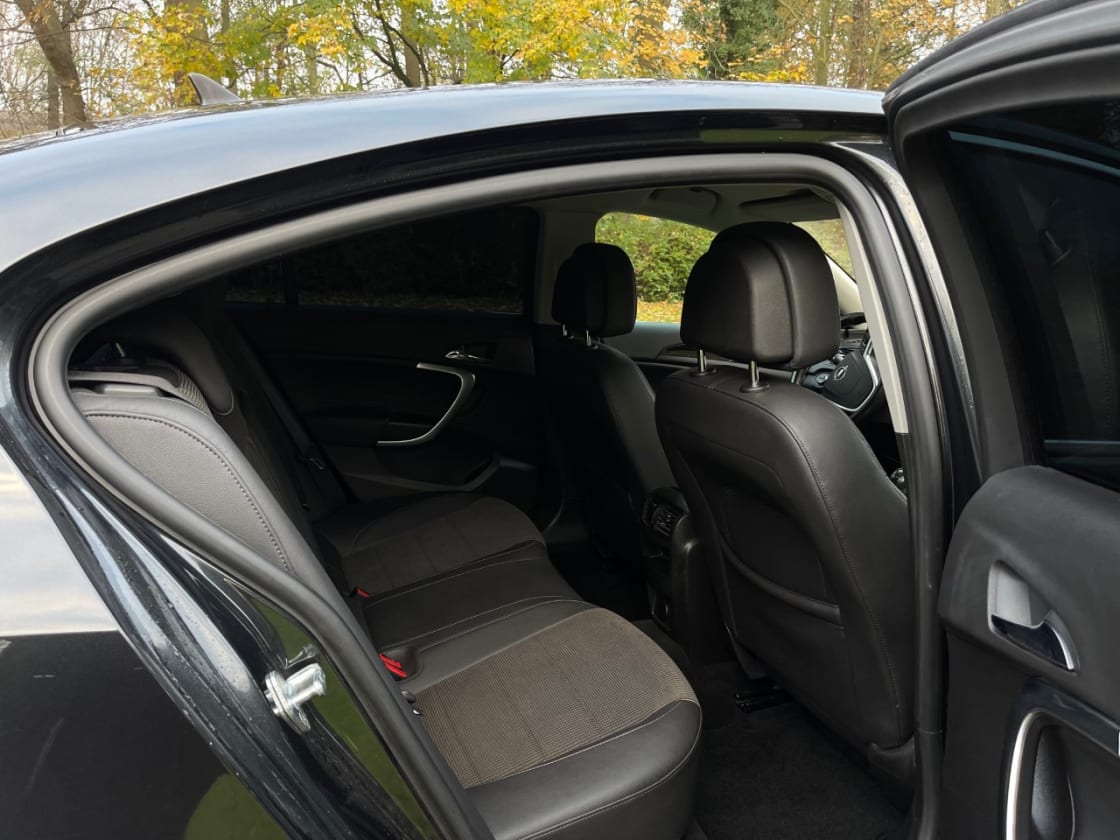 photos TRES BELLE OPEL INSIGNIA 2.0CDTI 130CH PACK COSMO TTES OPTS GPS-CUIR-CLIM AUTO-BLUETOOTH-REG VITESS