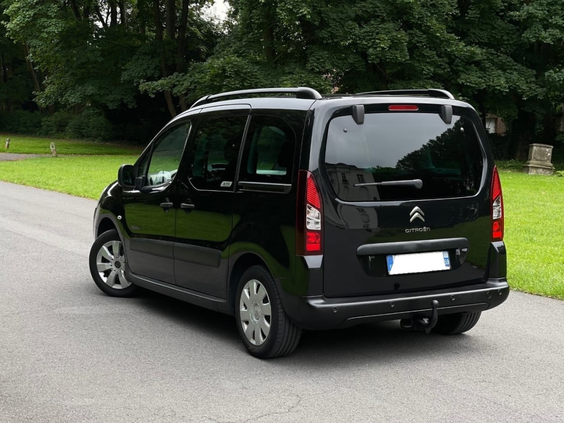 photos TRES BELLE CITROEN BERLINGO 1.6HDI 92CH PACK XTR+ TTES OPTIS CLIM AUTO-REG VITESSE-LED-BLUETOOTH