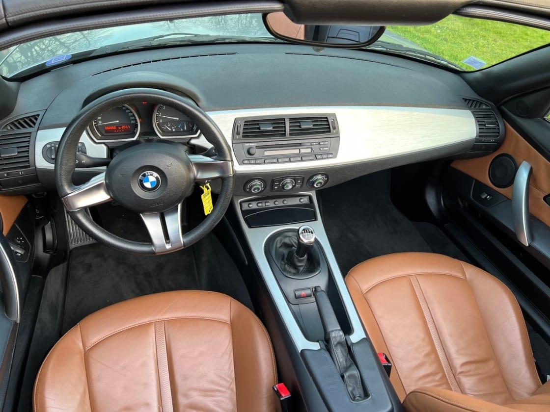 photos TRES BELLE BMW Z4 2.0I PACK SPORT TOUTES OPTIONS CLIM AUTO - CUIR - REG VITESSE- SIEGES CHAUFFANT