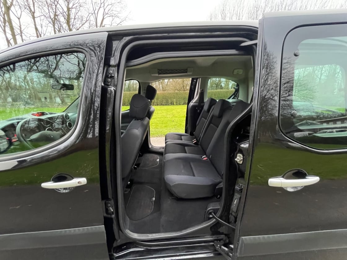 photos TRES BELLE PEUGEOT PARTNER TEPEE 1.6HDI PACK TOUTES OPTONIS CLIM