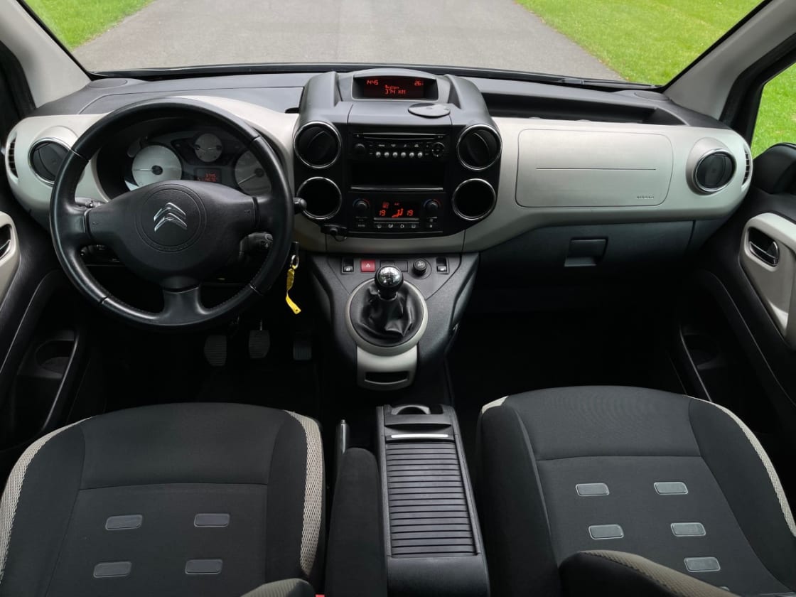 photos TRES BELLE CITROEN BERLINGO 1.6HDI 92CH PACK XTR+ TTES OPTIS CLIM AUTO-REG VITESSE-LED-BLUETOOTH