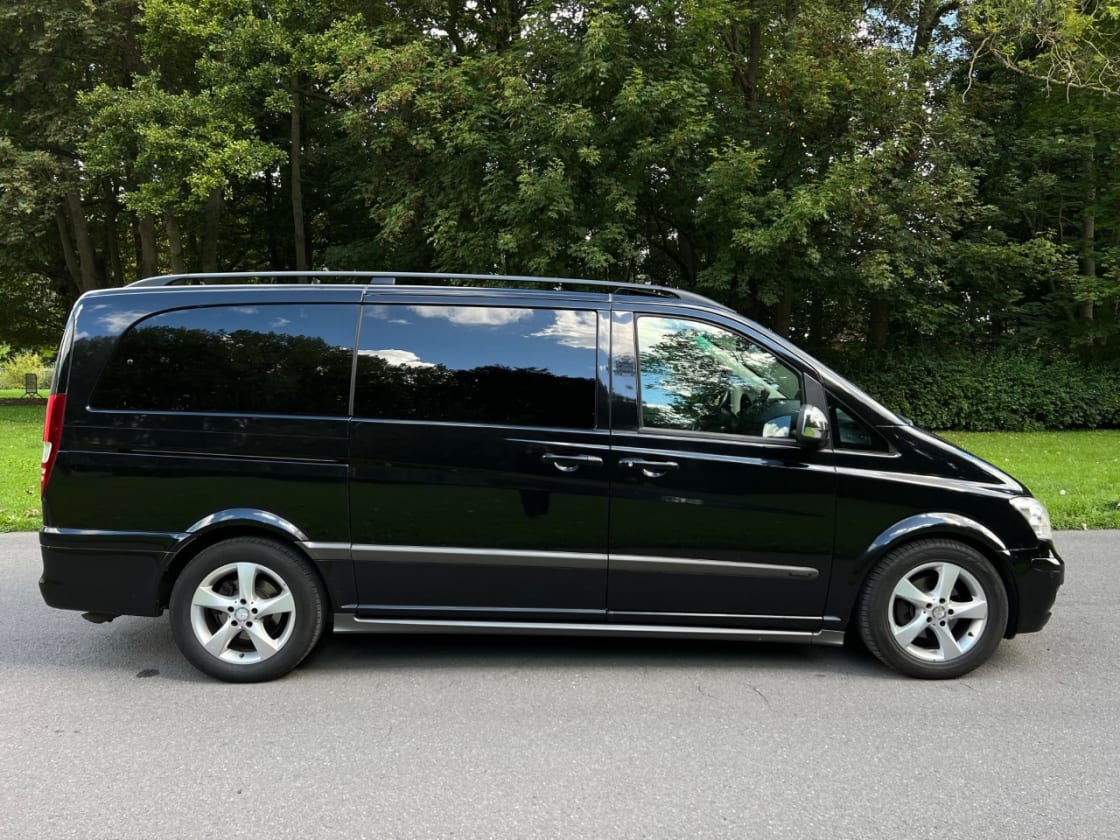 photos TRES BELLE MERCEDES-BENZ VIANO VITO LONG 3.0CDI 224CH AMBIANTE TOUTES OPTIONS- GPS-DVD-CUIR-CLIM AUTO- DVD-TOIT PANO-CHAUFFAGE STATIONNAIRE