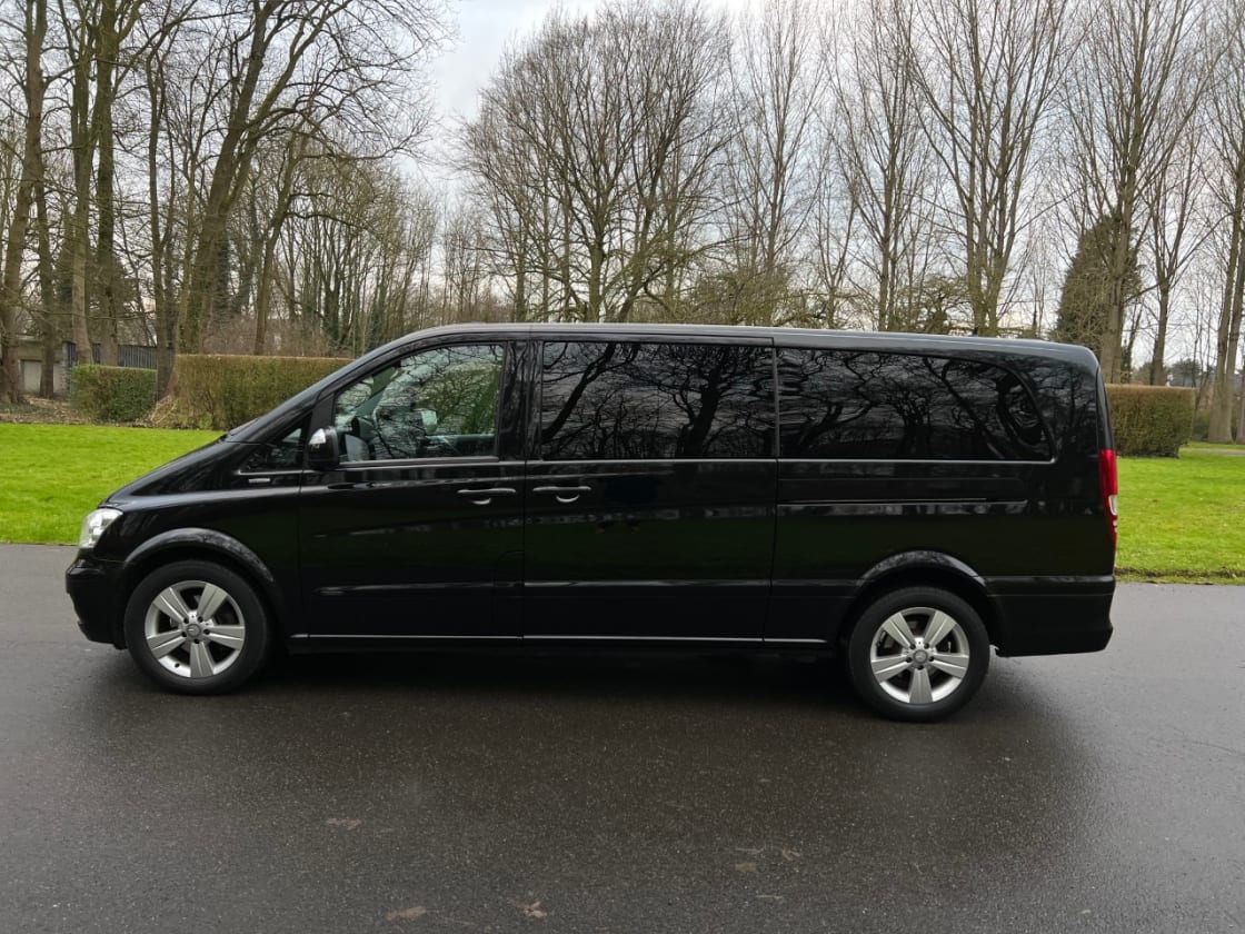 photos TRES BELLE MERCEDES-BENZ VIANO LONG 2.2CDI 163CH AMBIANTE TTES OPTS GPS-CLIM -CUIR-XENON-TABLE-7PLS + PORTE ELECTRIQUE