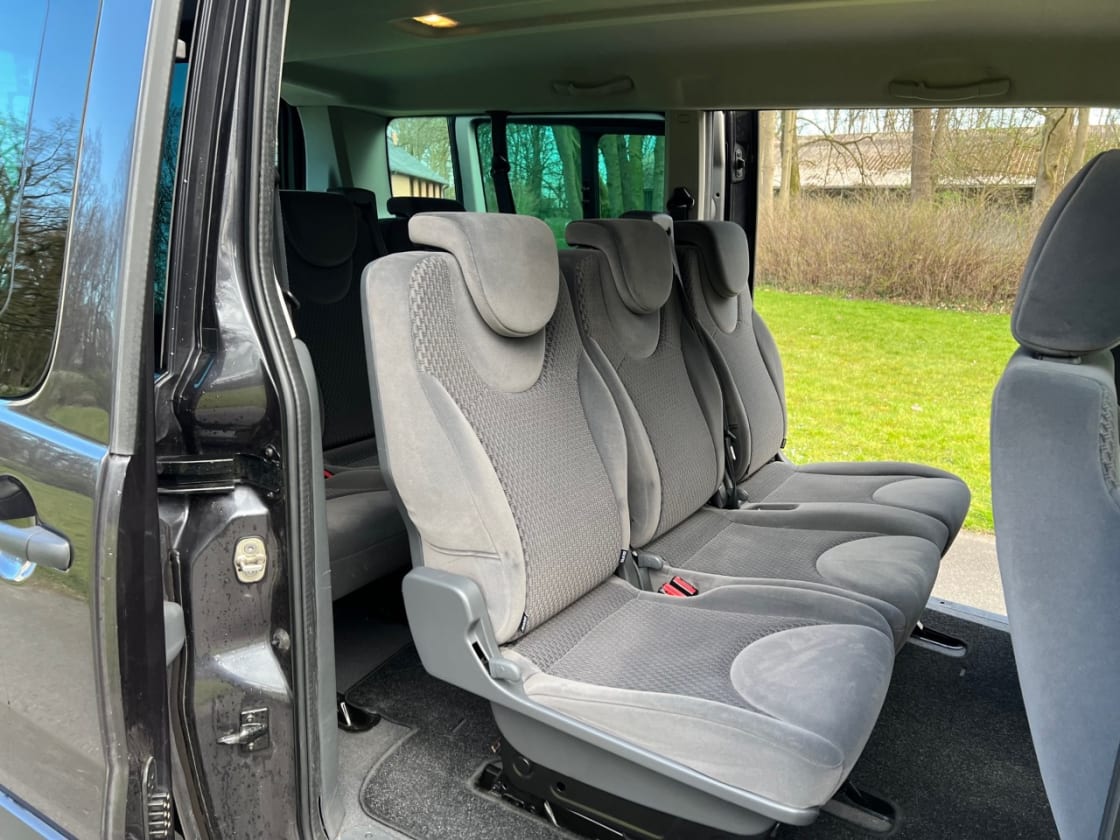 photos TRES BELLE CITROEN JUMPY 2.0 HDI 125CH PACK EXCLUSIVE TOUTES OPTIONS GPS-REG VITESSE-CLIM AUTO 7PLS