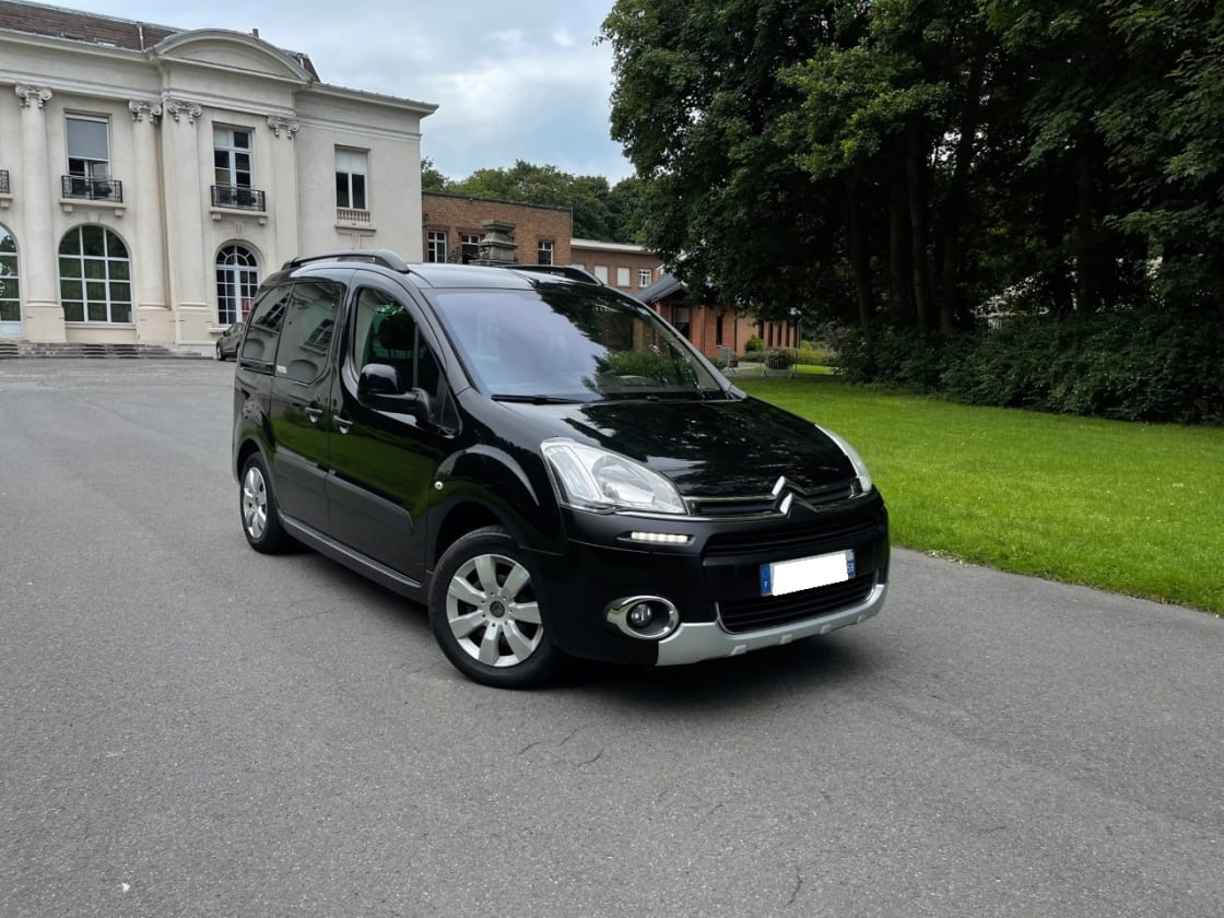 photos TRES BELLE CITROEN BERLINGO 1.6HDI 92CH PACK XTR+ TTES OPTIS CLIM AUTO-REG VITESSE-LED-BLUETOOTH