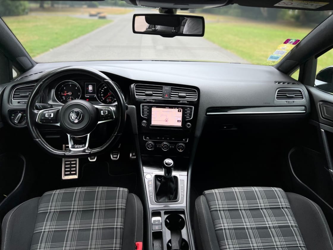 photos TRES BELLE VOLKSWAGEN GOLF7 2.0 GTD 184CH PACK GTD D'ORIGINE TOUTES OPTIONS GARANTIE CHEZ VW