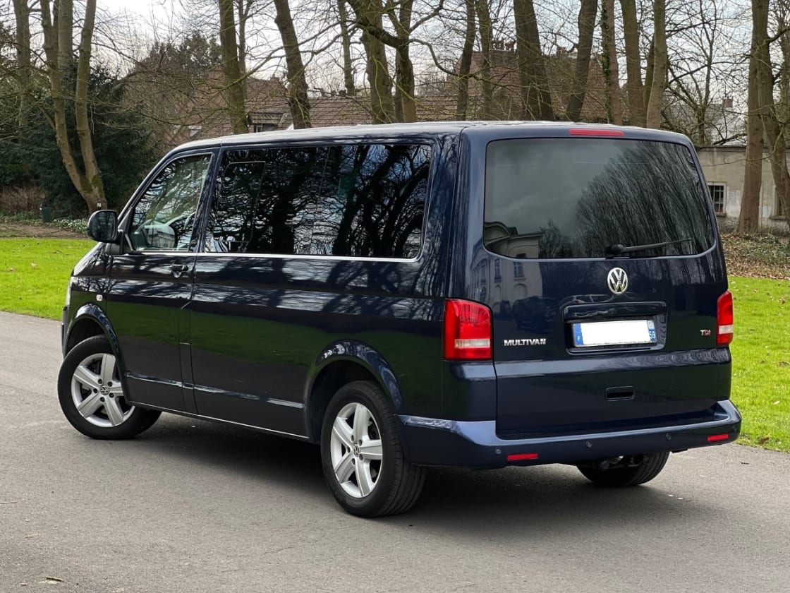 photos TRES BELLE VOLKSWAGEN MULTIVAN 2.0 TDI 179CH TTES OPTIS GPS PRO-CLIM AUTO-REG VITESS-7PLACES AVEC LIT + TABLE - CHAUFFAGE STATIONNAIRE