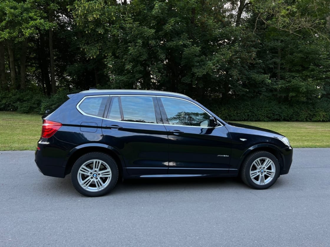 photos TRES BELLE BMW F25 X3 2.0D X-DRIVE 184CH PACK M TOUTES OPTIONS GPS PRO-GPS-CLIM-CUIR-TOIT OUVRANT-CAMERA- COFFRE ELECTRIQUE 1ERE MAIN