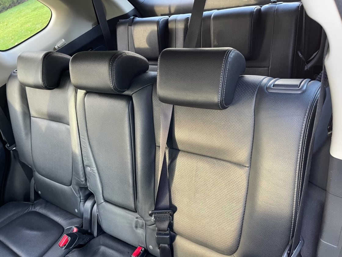 photos TRES BELLE MITSUBISHI OUTLANDER 2L2 DI-D 4WD PACK SPORT TTES OPTS GPS-DVD-CAMERA-CUIR-CLIM-XENO-7PLS