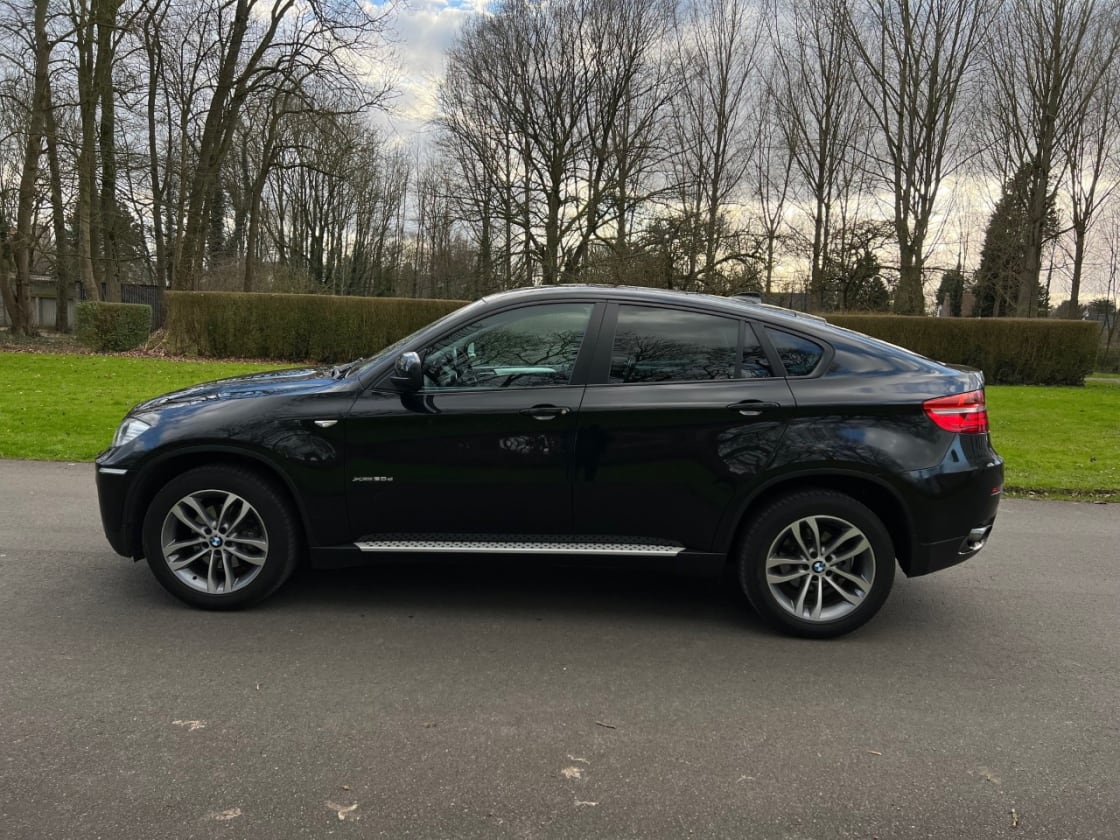 photos TRES BELLE BMW E71 X6 3.0D PHASE ll 245CH X-DRIVE PACK SPORT TOUTES OPTIONS GPS PRO-CUIR-CLIM AUTO - XENON-BLUETHOOT-5 PLS