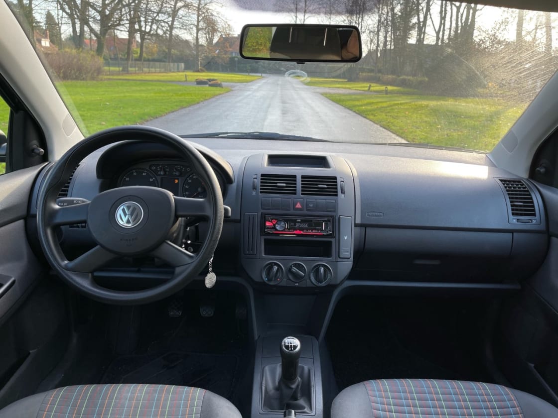 photos TRES BELLE VOLKSWAGEN POLO 1.2I PACK UNITED SPORT TOUTES OPTIONS 1 ERE MAIN FAIBLE KM