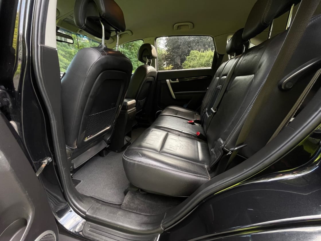 photos TRES BELLE CHEVROLET CAPTIVA 2L VCDI FAMILY PACK TTES OPTIS GPS-CAMERA-CUIR-CLIM AUTO-7 PLACES