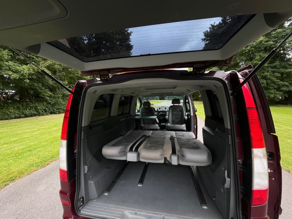 photos Tres belle mercedes-benz viano vito 2.0 cdi westfalia FUN lit toutes options - lit + table