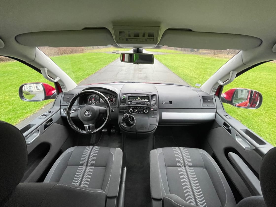 photos TRES BELLE VOLKSWAGEN MULTIVAN 2.0 TDI 180CH TTES OPTIS 7PLACES AVEC LIT + TABLE -REG VITESSE+ BLUETOOTH