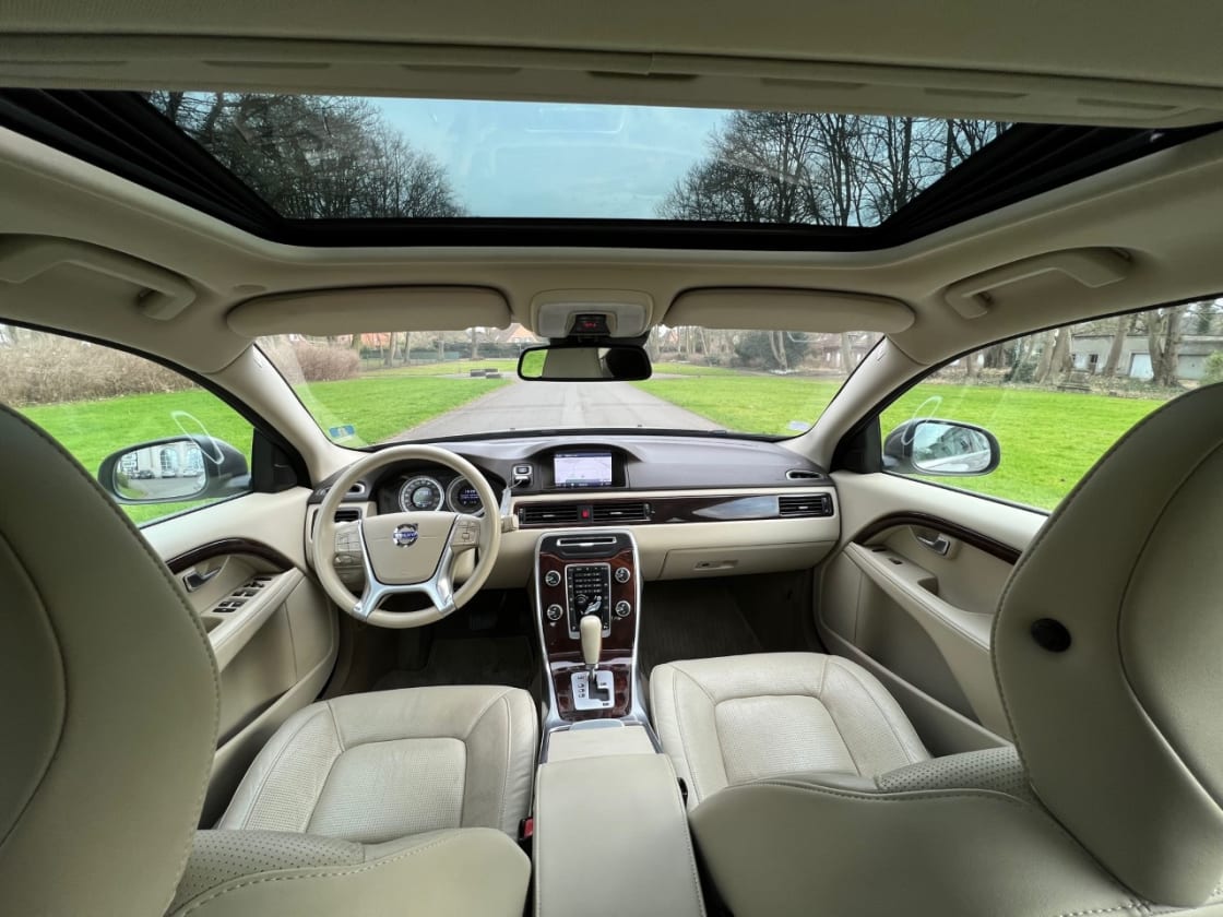 photos TRES BELLE VOLVO S80 2.4D D5 AWD 215CH EDITION LUXE TTES OPTS GPS-DVD-TV-CUIR-CLIM-REG VITESSE-XENON