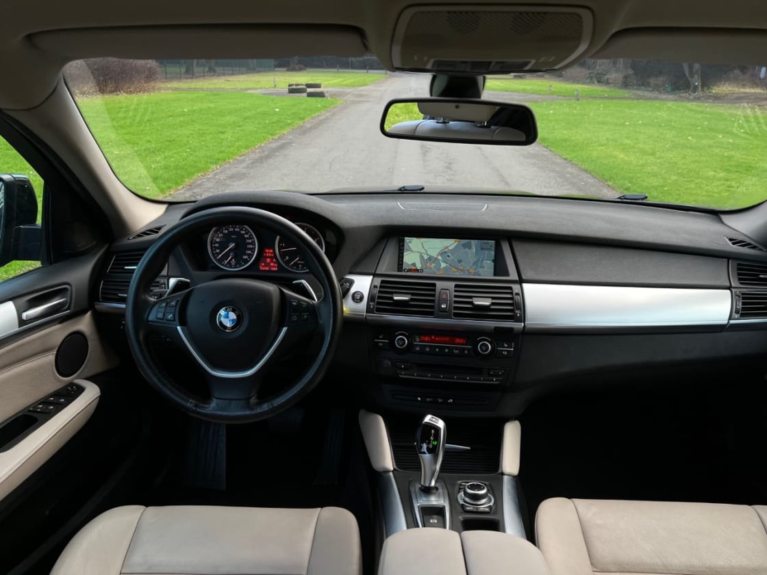 photos TRES BELLE BMW E71 X6 3.0D PHASE ll 245CH X-DRIVE PACK SPORT TOUTES OPTIONS GPS PRO-XENON-CAMERA-BLUETHOOT- 5 PLACES