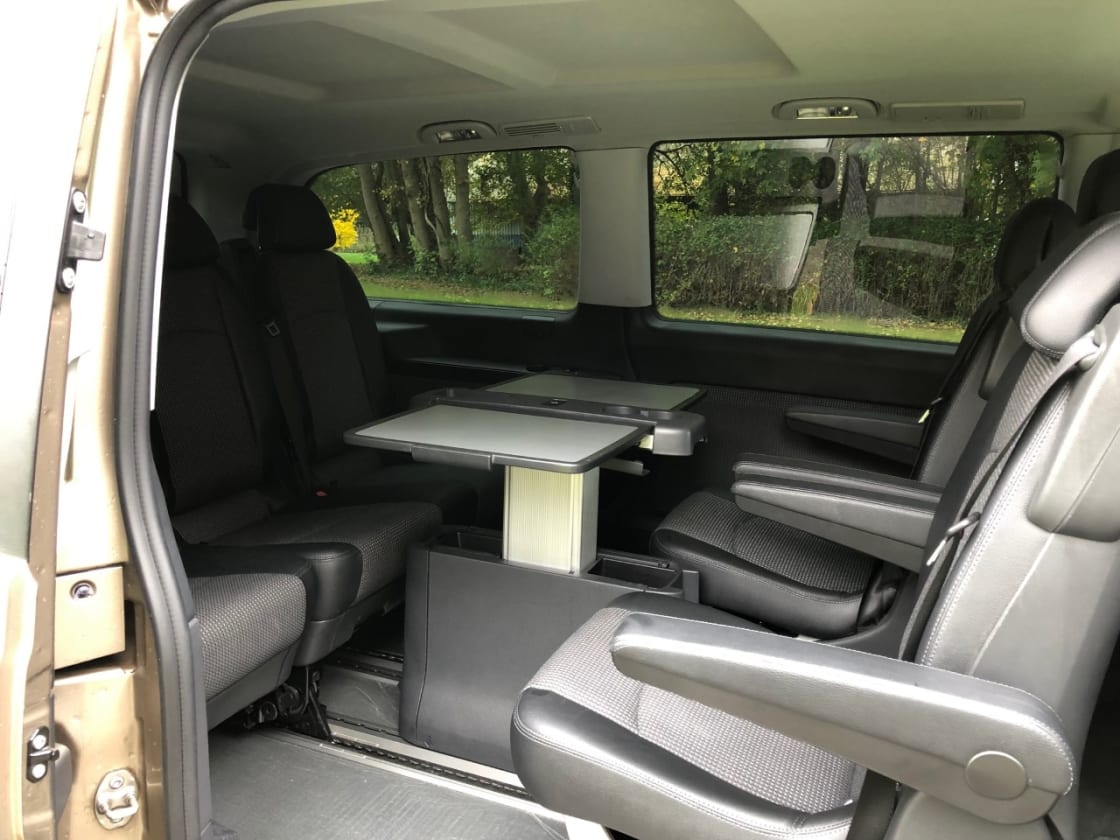 photos TRES BELLE MERCEDES-BENZ VITO VIANO 2L2CDI 163CH LONG PACK TOUTES OPTIONS CUIR-CLIM AUTO-TABLE +7PL