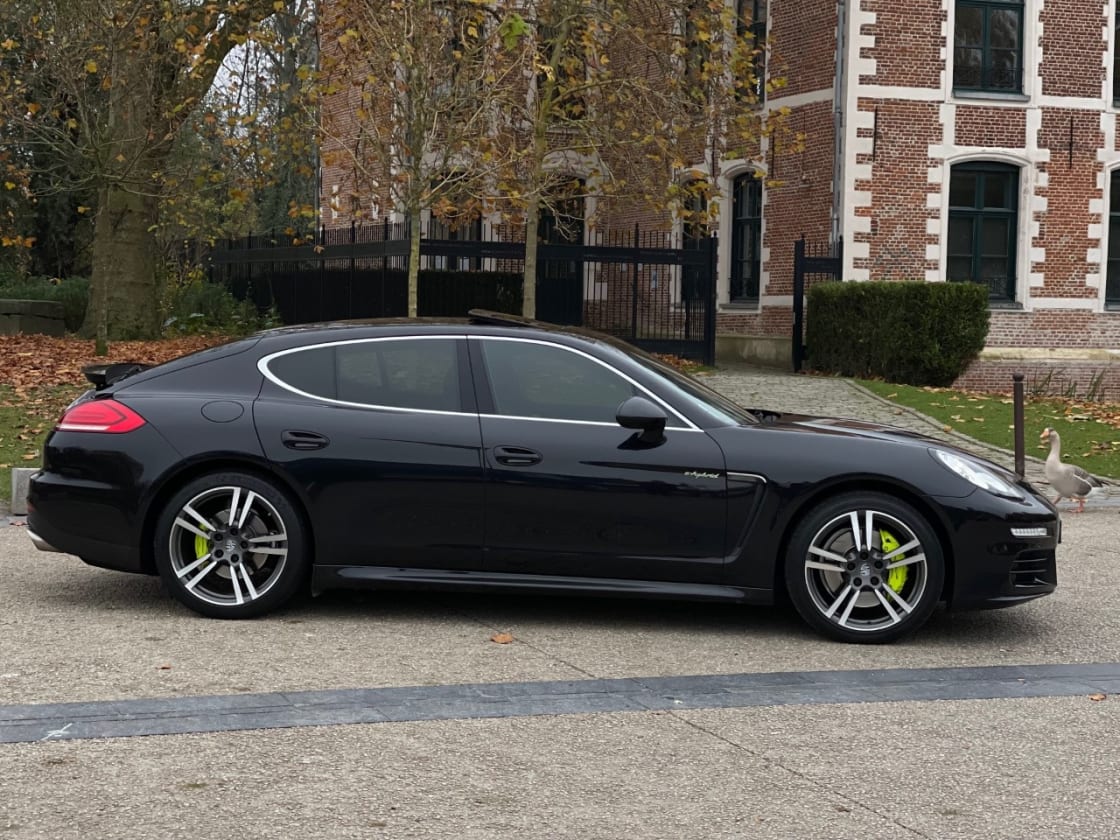photos TRES BELLE PORSCHE PANAMERA 3.0 4S V6 PDK E-HYBRID GPS PRO-TV-CUIR-CLIM-TOIT PANO-XENON-CAMERA360° 