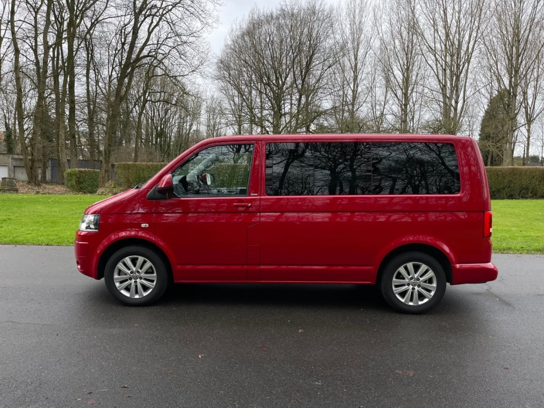 photos TRES BELLE VOLKSWAGEN MULTIVAN 2.0 TDI 180CH TTES OPTIS 7PLACES AVEC LIT + TABLE -REG VITESSE+ BLUETOOTH