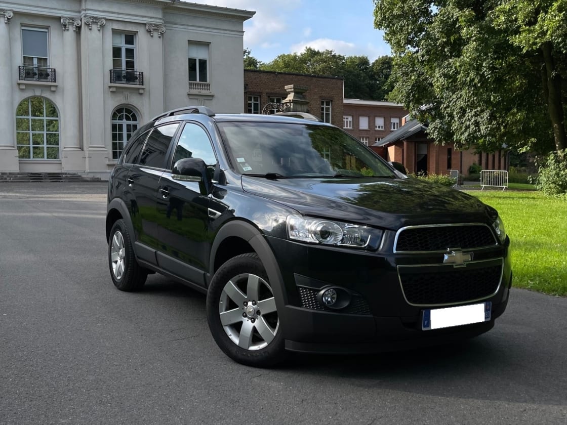 photos TRES BELLE CHEVROLET CAPTIVA 2L VCDI FAMILY PACK TTES OPTIS GPS-CAMERA-CUIR-CLIM AUTO-7 PLACES