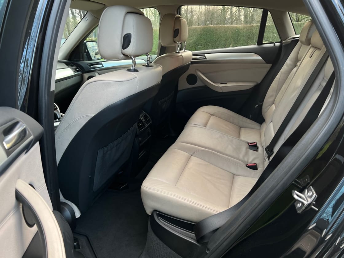 photos TRES BELLE BMW E71 X6 3.0D PHASE ll 245CH X-DRIVE PACK SPORT TOUTES OPTIONS GPS PRO-XENON-CAMERA-BLUETHOOT- 5 PLACES