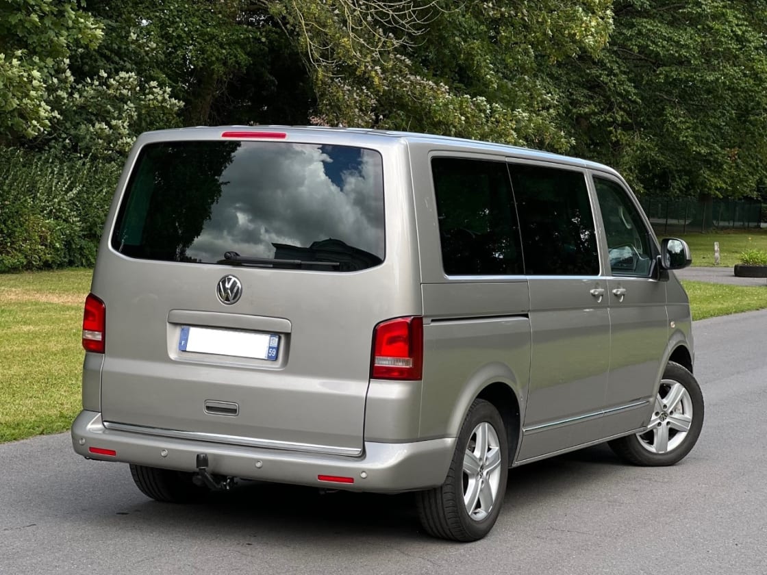 photos TRES BELLE VOLKSWAGEN MULTIVAN 2.0 TDI PACK CARRAT GPS-CUIR-CLIM-CHAUFFAGE STATIONNAIRE 7PLS+LIT