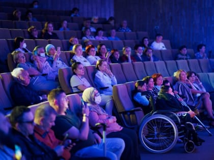 Арт-терапию «Искусство возможностей» проведут в онкологических отделениях клиники МЕДСИ