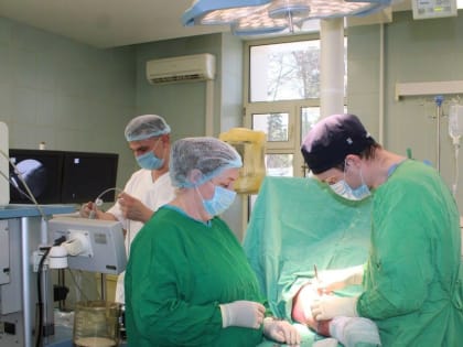 В областной больнице имени Розанова врачи поставили бодибилдеру на место оторвавшееся сухожилие на руке