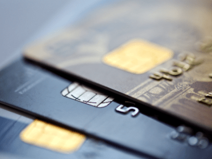 Центробанк установит минимум выплаты по страховке банковских карт