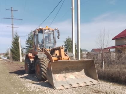 В Рузском округе отсыпают и профилируют дороги