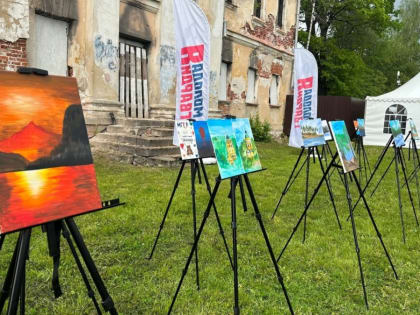 Подмосковная «Молодая Гвардия» дала старт благотворительному аукциону по продаже картин