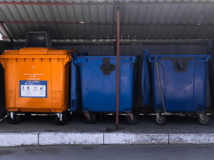 Вывоз мусора в Дубне: жители дома №15 получили ответ на свою жалобу