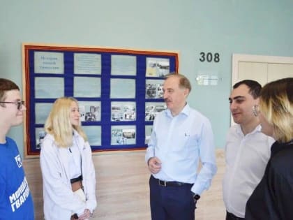 Владимир Ружицкий с юными жителями Люберец в музее гимназии обсудил роль патриотизма