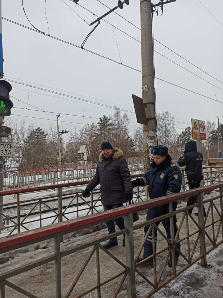 Переезд возле станции Яхрома ЧС.