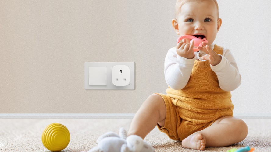 Child-Lock-uk-smartplug-feature-banner-6.jpg