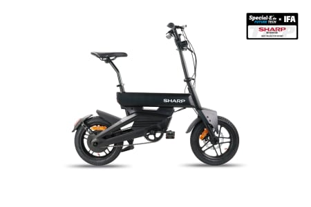 SHARP AD04 B21+AW-SpecialExIFA.jpg