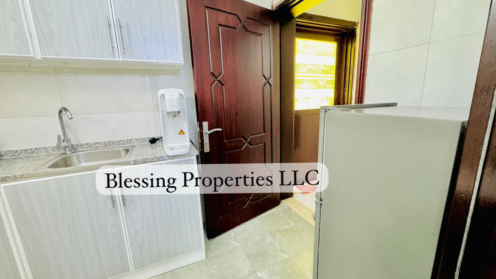 Fully furnished studio with rooftop - photo 4