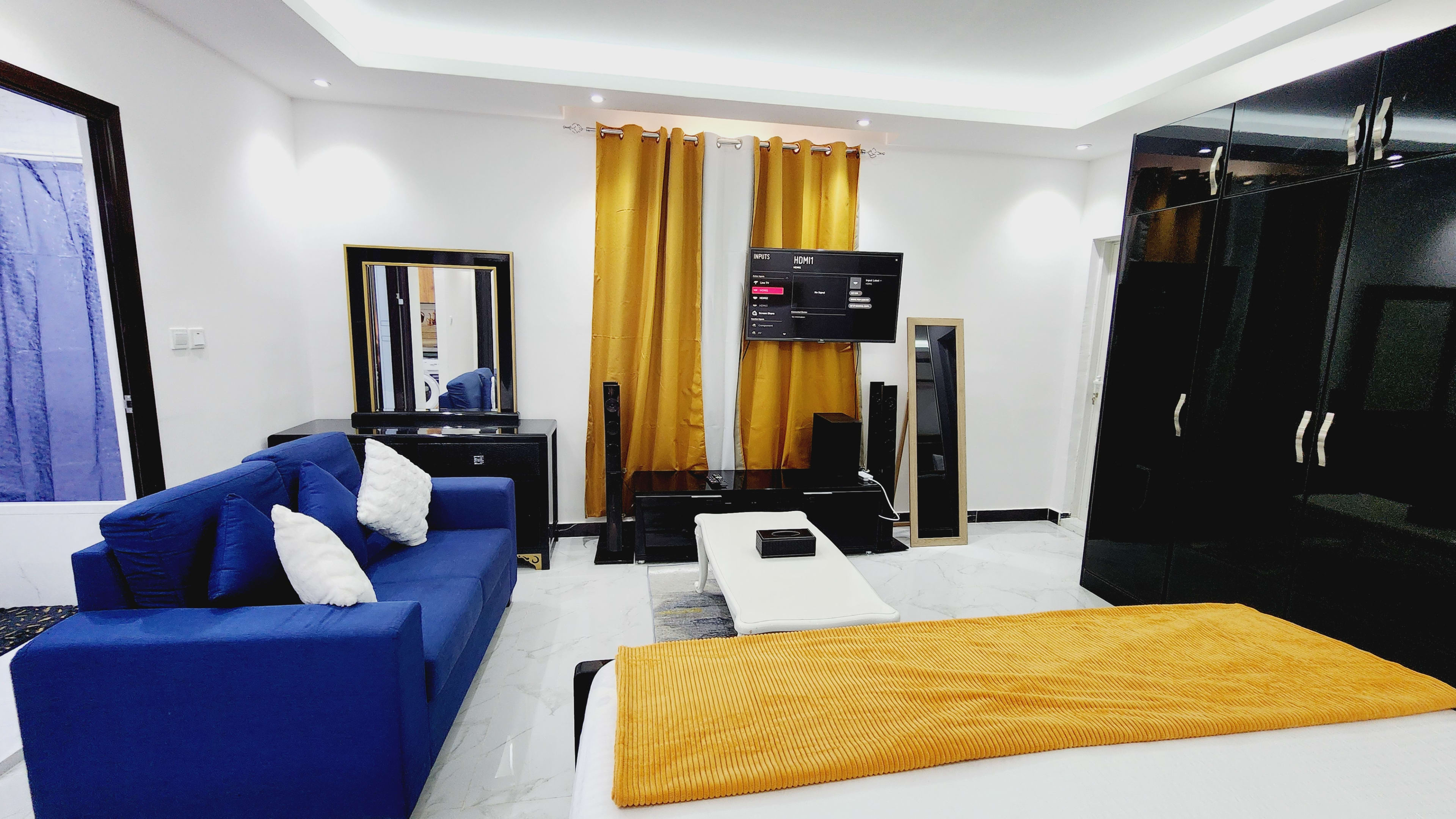 Fully furnished studio with balcony - photo 7
