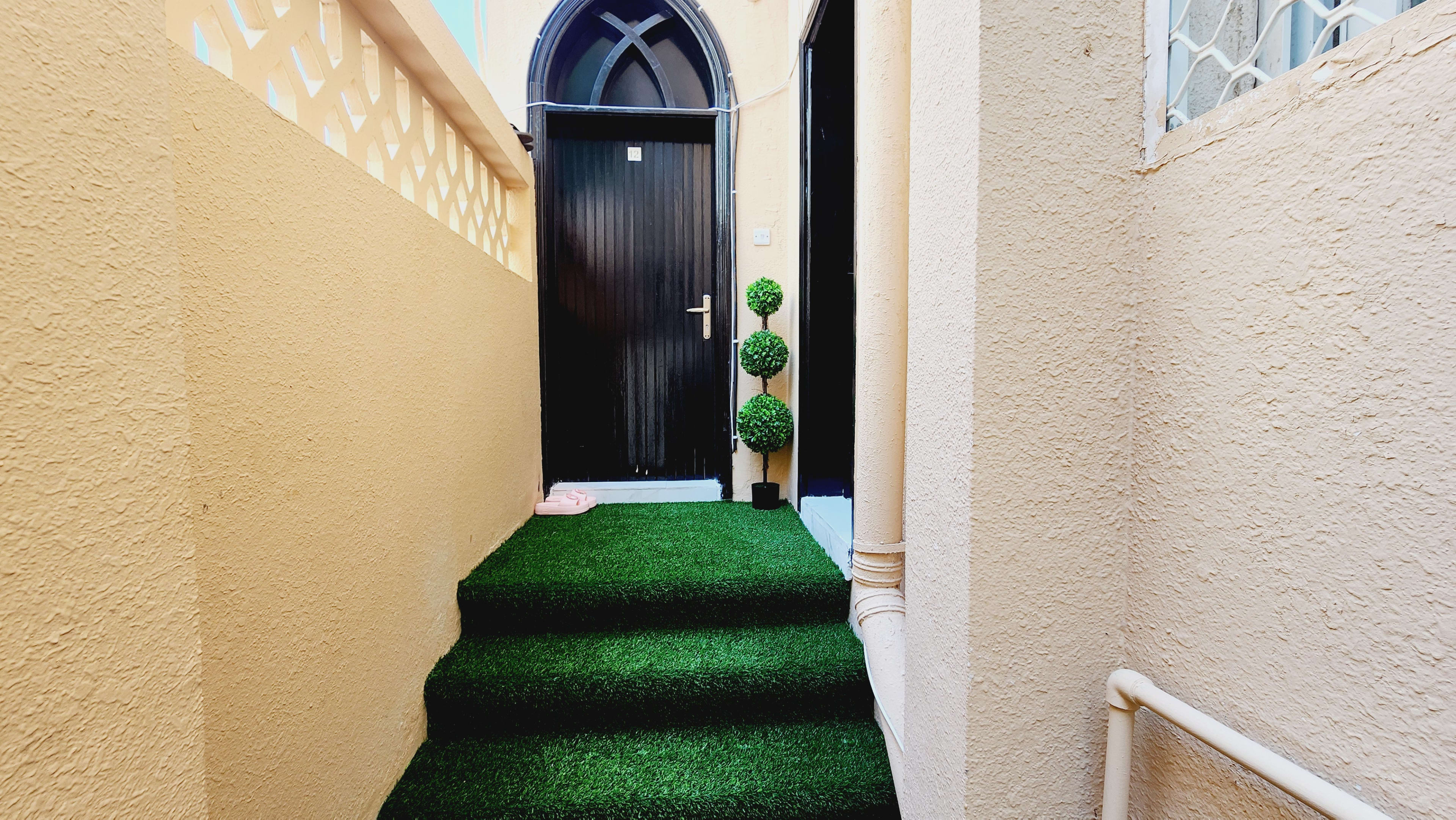 Fully furnished studio apartment with private entrance - photo 14